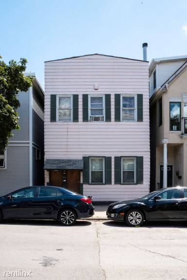 Main picture of 2425 N Racine Ave