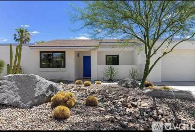 Main picture of 2548 N Aurora Dr