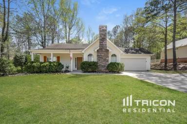 Main picture of 227 Piedmont Dr