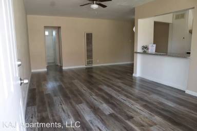 Main picture of 7013 Coldwater Cyn Avenue 7019 Cyn Ave
