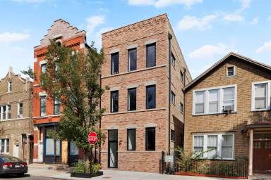Main picture of 1833 S Throop St