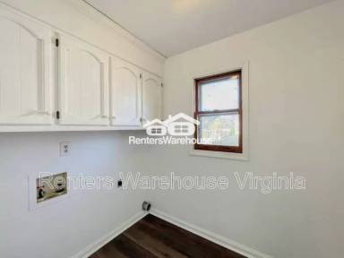 Main picture of 411 Linkenborough Dr