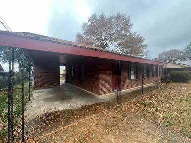 Main picture of 1024 42nd Ave