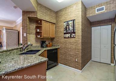 Main picture of 4205 Myrtlewood Cir E
