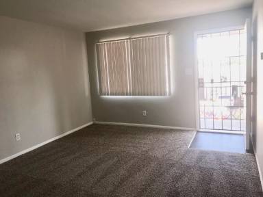 Main picture of 4325 1/2 Louisiana St