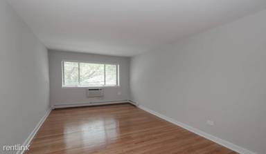 Main picture of 525 W Stratford Pl