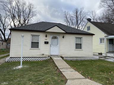 Main picture of 528 E Mahan Ave