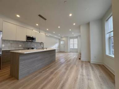 Main picture of 49 Chase St