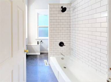 Main picture of 227 E Northwood Ave