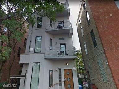 Main picture of 149 W Schiller St