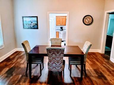 Main picture of 518 Stevens Ave NE