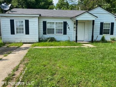 Main picture of 2762 Elmhurst St