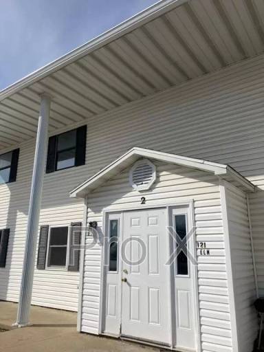 Main picture of 121 Elm St