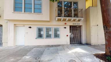 Main picture of 2539 Lombard St