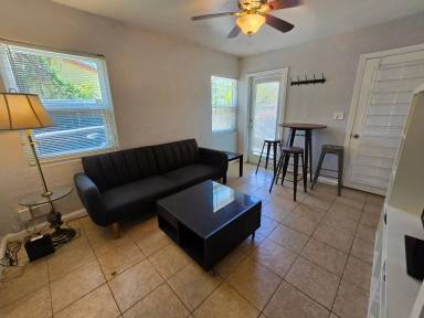 Main picture of 1148 Highland St
