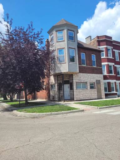 Main picture of 8360 South Mackinaw Avenue - 1F