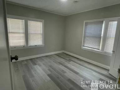 Main picture of 242 S New Hampshire Ave