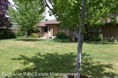 Main picture of 1336 Carlyle St