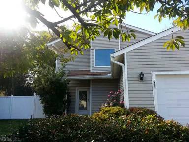 Main picture of 8805 Silverleaf St