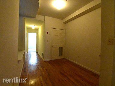 Main picture of 530 Monroe St