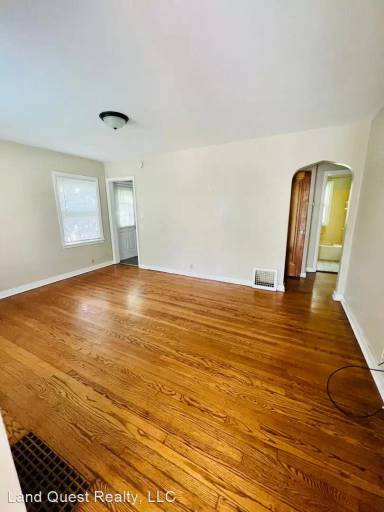 Main picture of 4212 Harding Rd