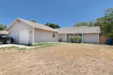 Main picture of 8878 Meadow Range St