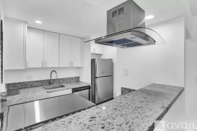 Main picture of 4211 NW 19th St
