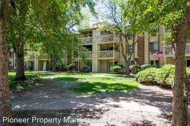 Main picture of 1306 S Parker Rd