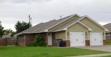Main picture of 2422 SW A Ave