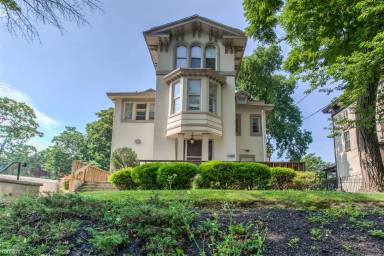 Main picture of 4000 Pine St