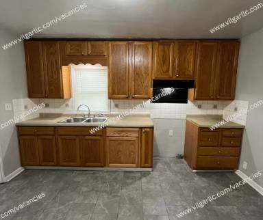 Main picture of 5825 Massachusetts St