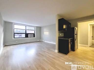 Main picture of Wellington Place Apartments