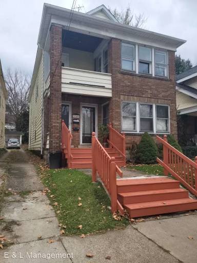 Main picture of 1145 W 24th St