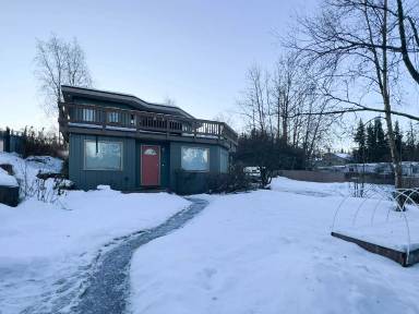 Main picture of 842 W 20th Ave