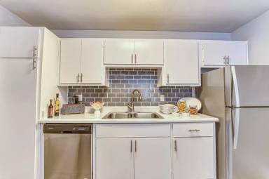 Main picture of Las Brisas Apartment Homes