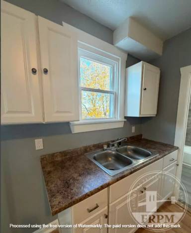 Main picture of 1272 Pleasant St