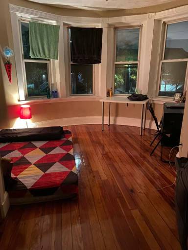 Main picture of 858 Huntington Ave