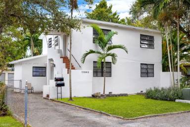 Main picture of 11643 NE 11th Pl