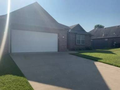 Main picture of 14537 S Urbana Ct