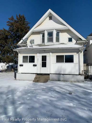 Main picture of 341 E Weber St