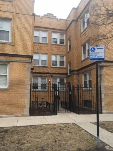 Main picture of 4423 W Fullerton Ave