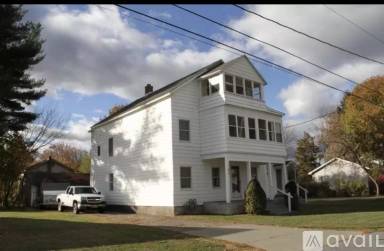 Main picture of 15 Pawling Ave