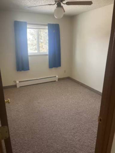 Main picture of 5611 Hillview Way