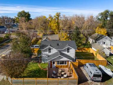 Main picture of 115 W Peach St