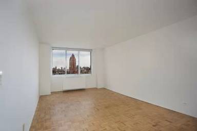 Main picture of 422 W End Ave