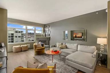 Main picture of Ellington Condominiums