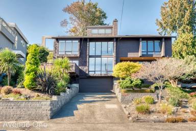 Main picture of 5435 40th Ave W