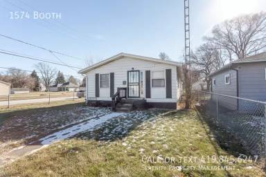 Main picture of 1574 Booth Ave