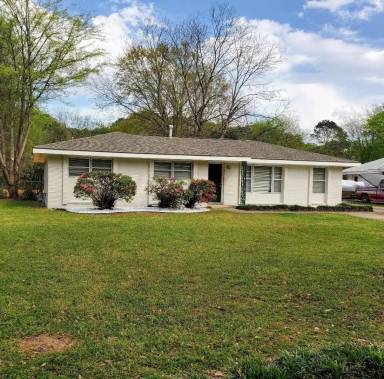 Main picture of 827 Greg Dr