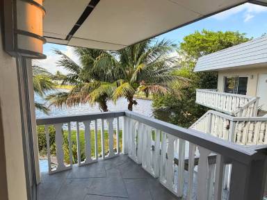 Main picture of 519 W Kalmia Dr